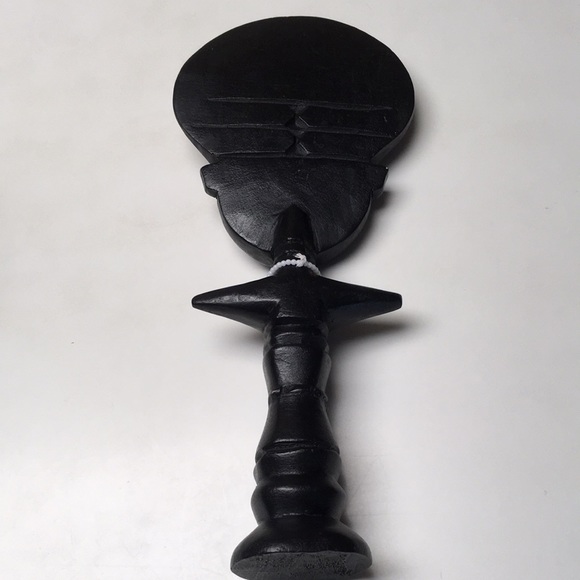 Wood African Statue Hand Made Decorated with Shells - Picture 5 of 8